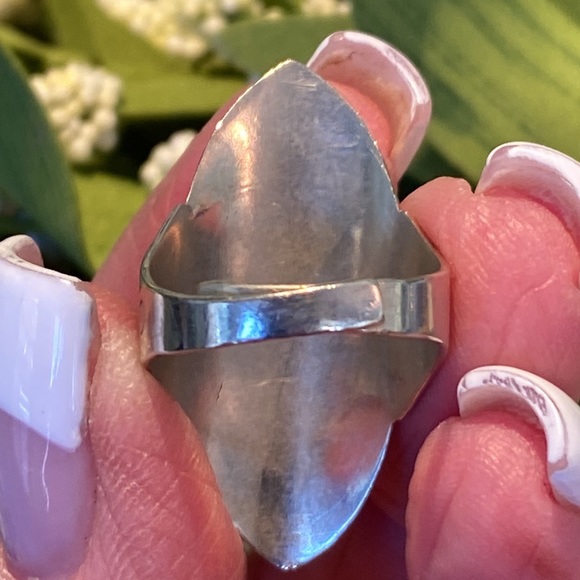 VINTAGE ‼️ NAVAJO LARIMAR STONE RING!🌼 - Picture 6 of 8